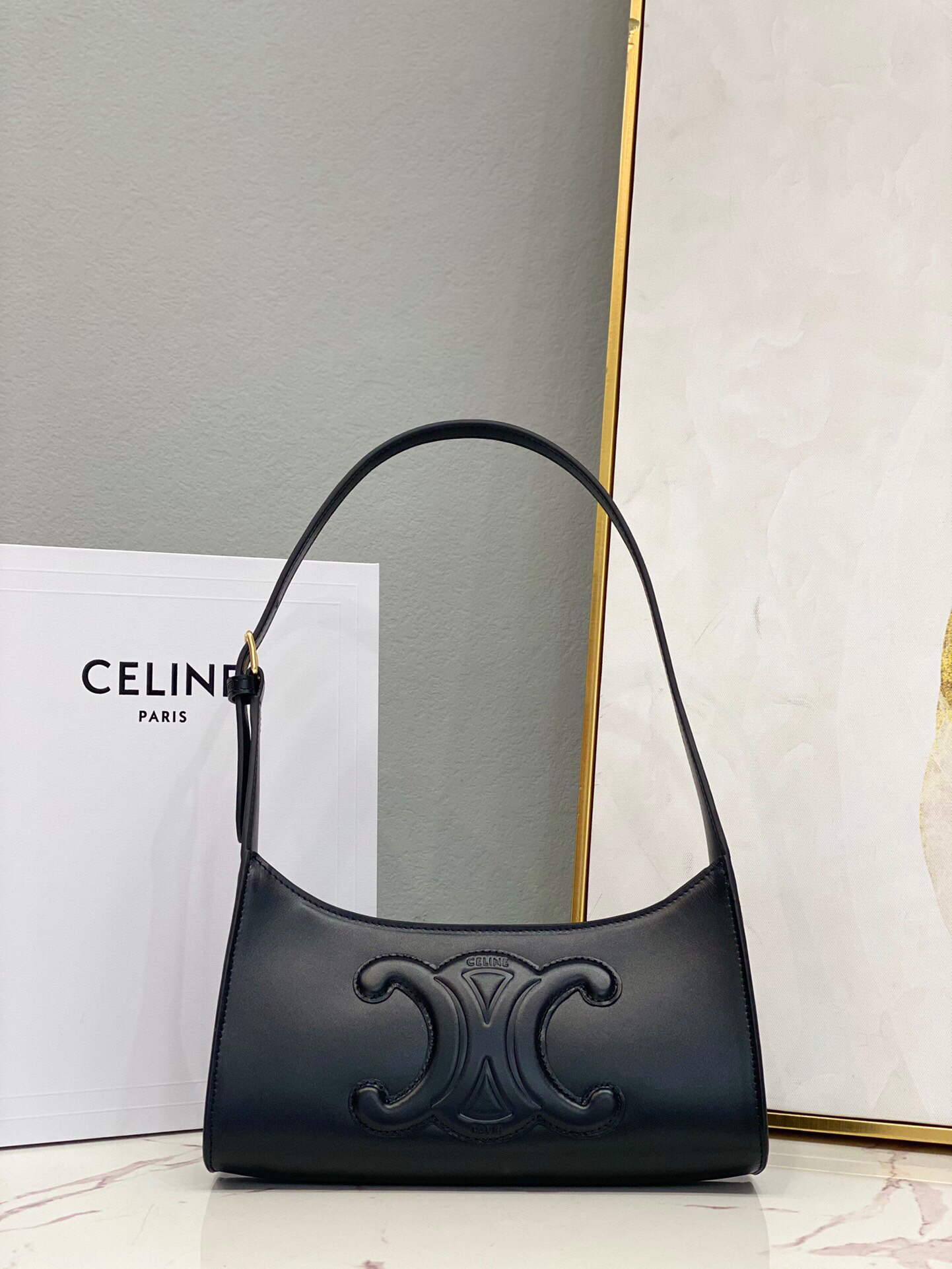 Celine 198153 Shoulder Bag Cuir Triomphe in Smooth Calfskin Black - Default Title - View 1