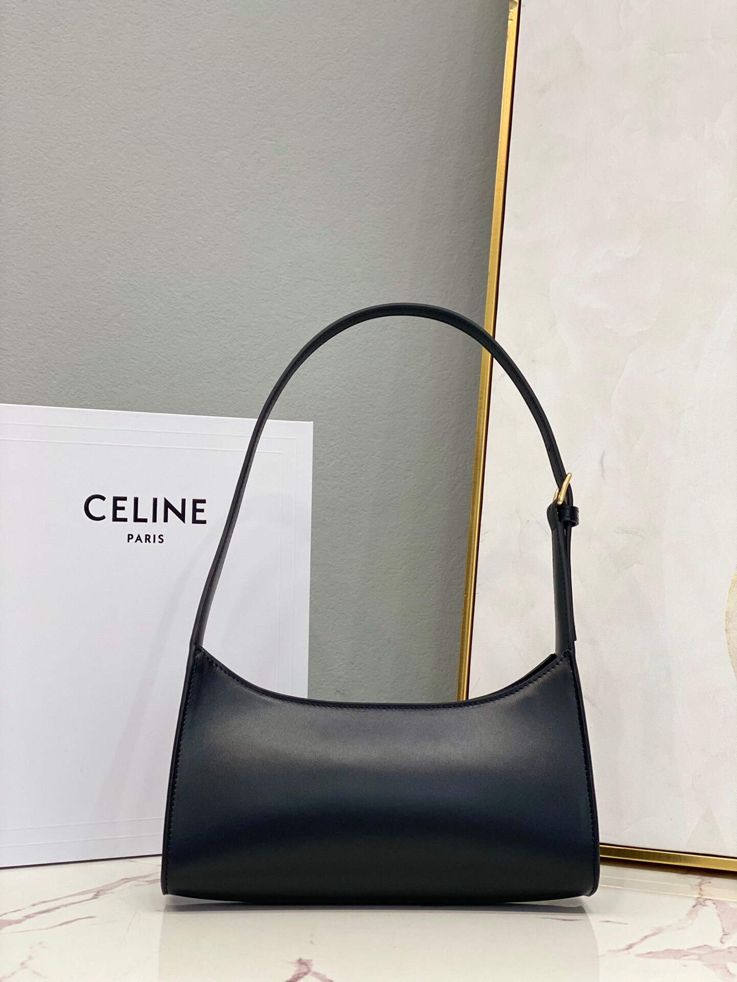 Celine 198153 Shoulder Bag Cuir Triomphe in Smooth Calfskin Black