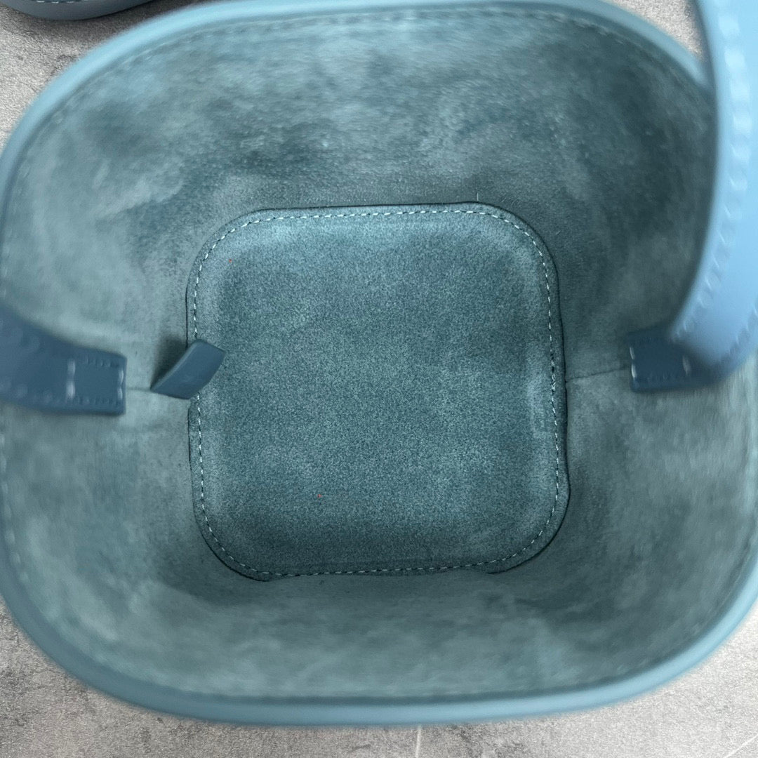 Celine 199263 SMALL BOX cuir triomphe in Smooth Calfskin Blue