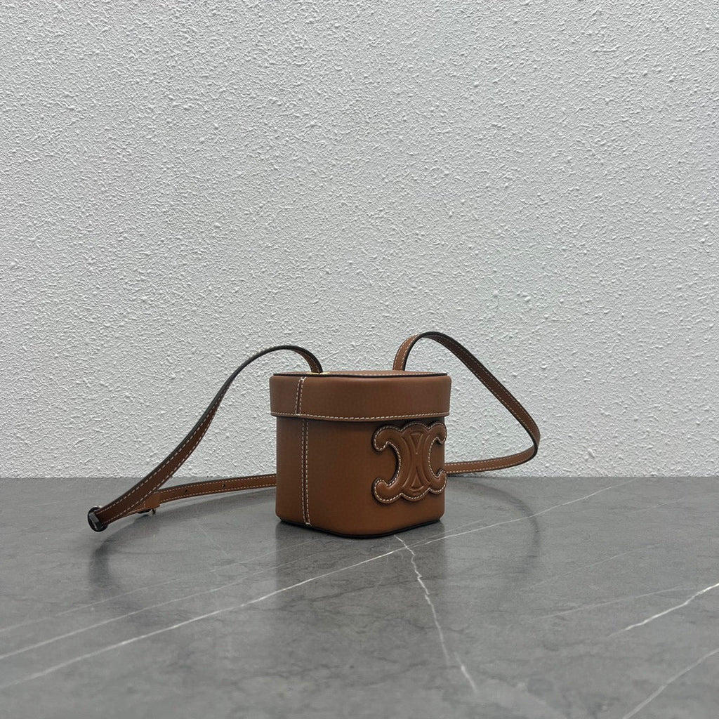 Celine 199263 SMALL BOX cuir triomphe in Smooth Calfskin Tan