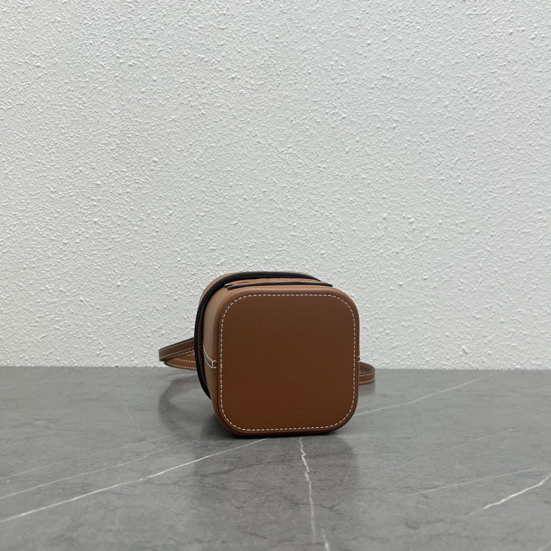 Celine 199263 SMALL BOX cuir triomphe in Smooth Calfskin Tan
