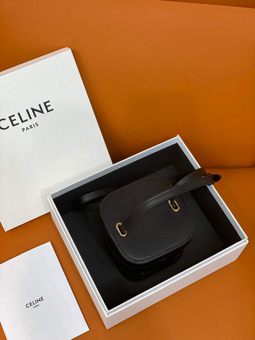 Celine 199263 SMALL BOX cuir triomphe in Smooth Calfskin Black