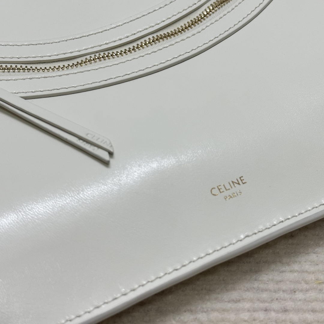 CELINE FLAT LUGGAGE IN GLOSSY CALFSKIN 123963GW4 White