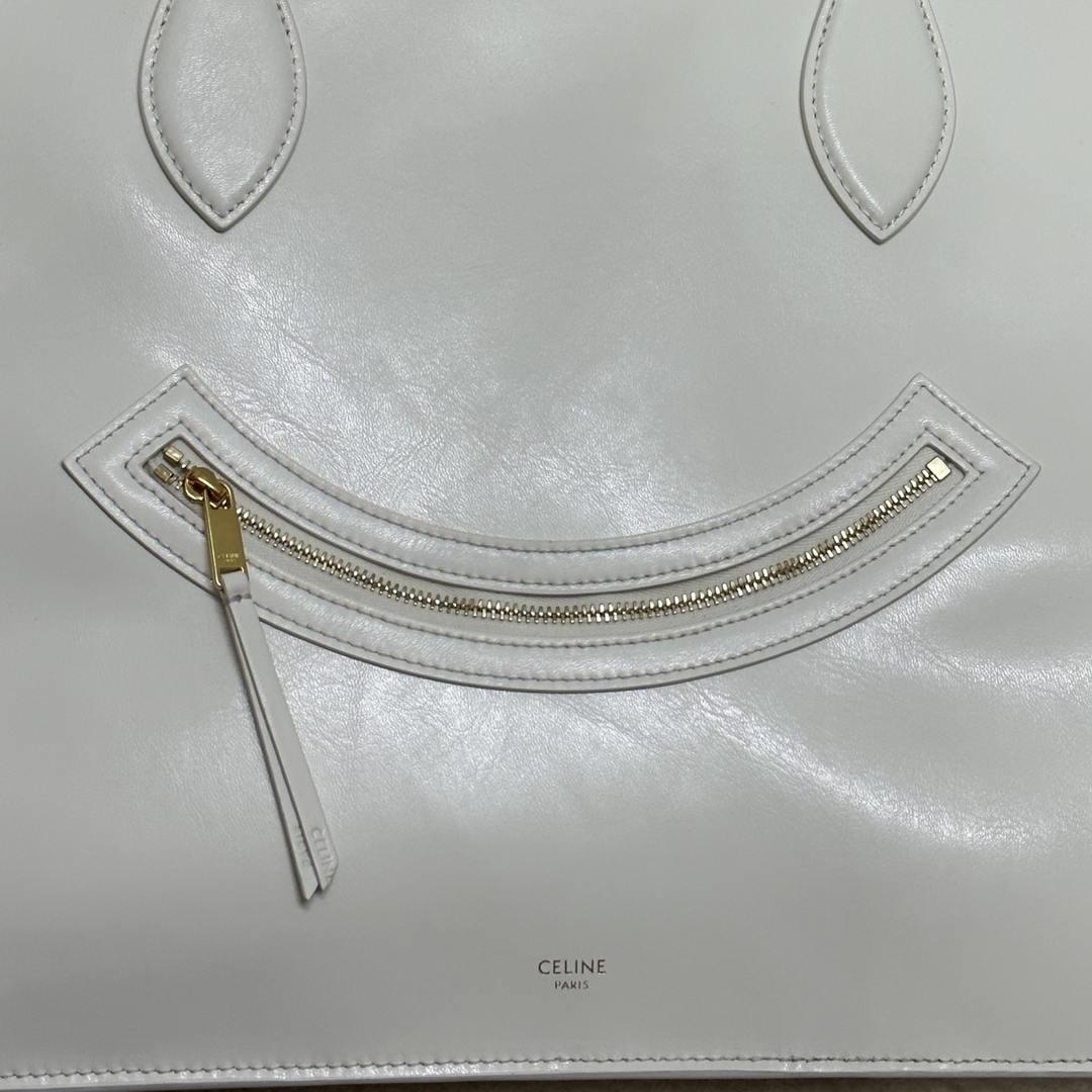 CELINE FLAT LUGGAGE IN GLOSSY CALFSKIN 123963GW4 White