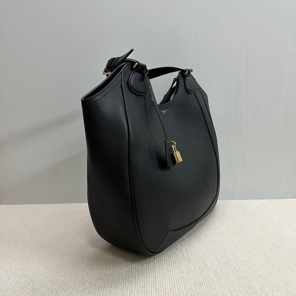 CELINE HOBO IN SUPPLE SMOOTH CALFSKIN 119353 BLACK