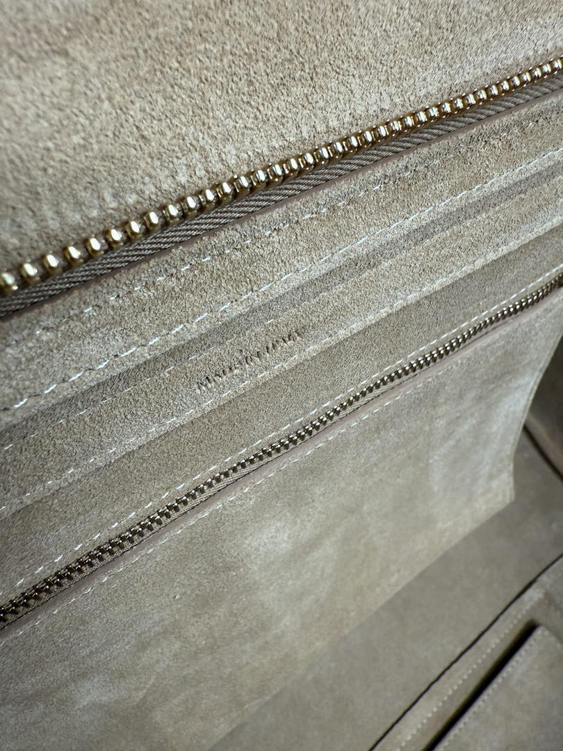 Celine L100E3GW2 MEDIUM NEW LUGGAGE IN SUPPLE Suede 123693 Camel