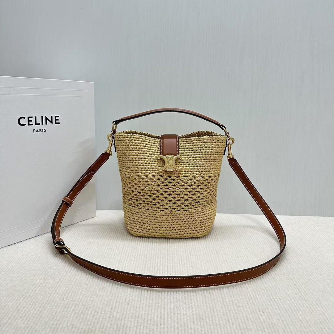 Celine LOUISE Small Bucket TRIOMPHE bag 119742 Nature