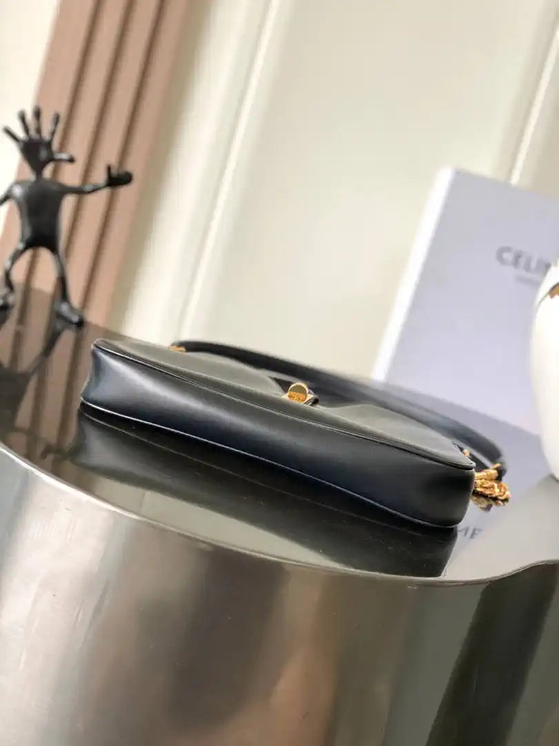 Celine SHOULDER CAMILLE 16 SOFT IN SMOOTH CALFSKIN 122073FX9.38NO Black