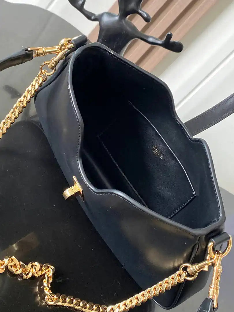 Celine SHOULDER CAMILLE 16 SOFT IN SMOOTH CALFSKIN 122073FX9.38NO Black