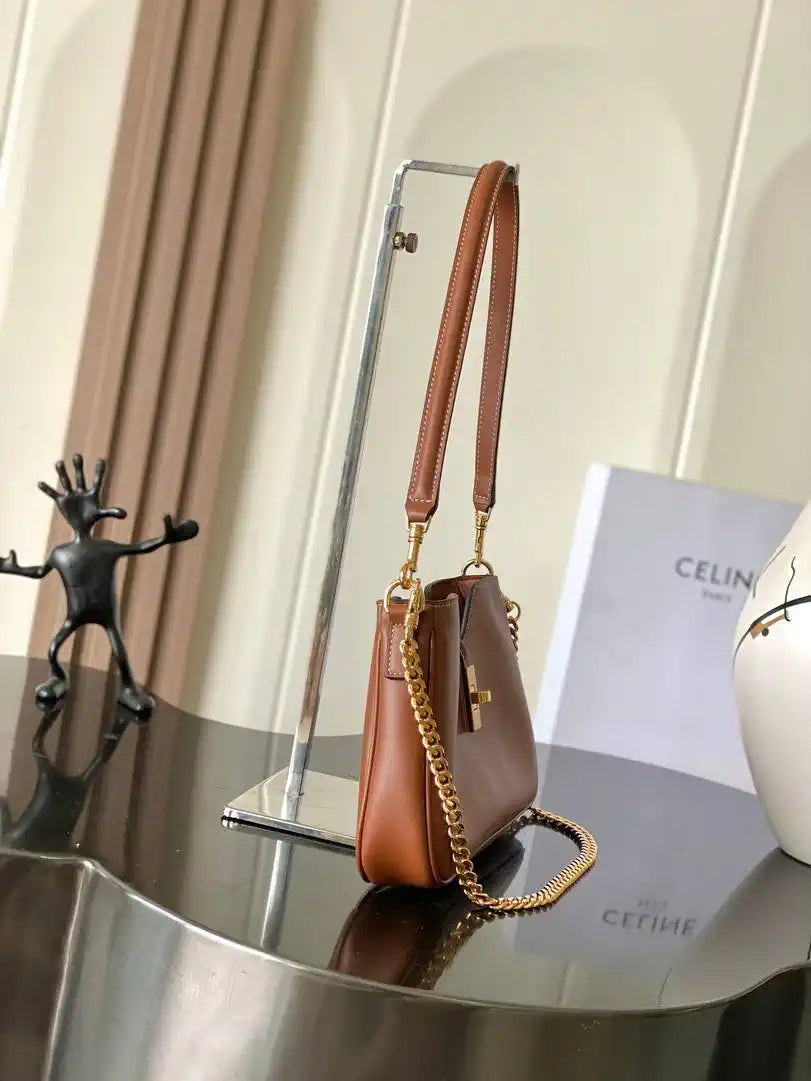 Celine SHOULDER CAMILLE 16 SOFT IN SMOOTH CALFSKIN 122073FX9.38NO Brown