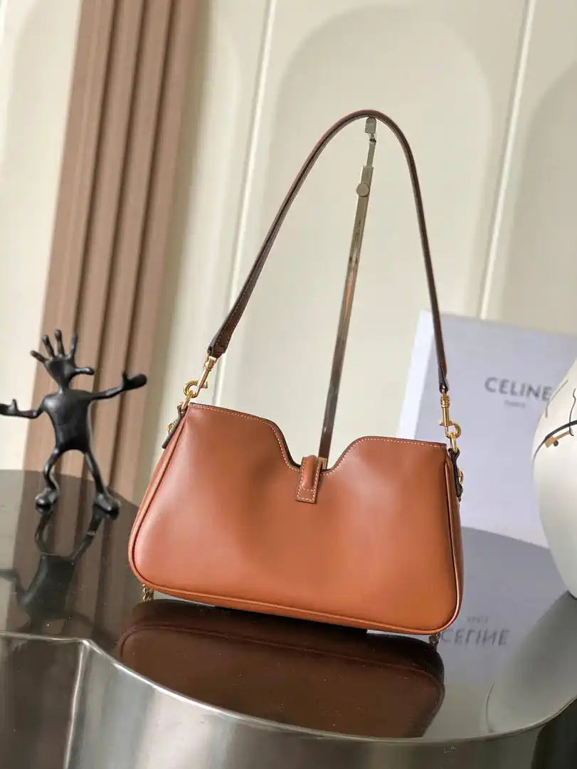 Celine SHOULDER CAMILLE 16 SOFT IN SMOOTH CALFSKIN 122073FX9.38NO Brown