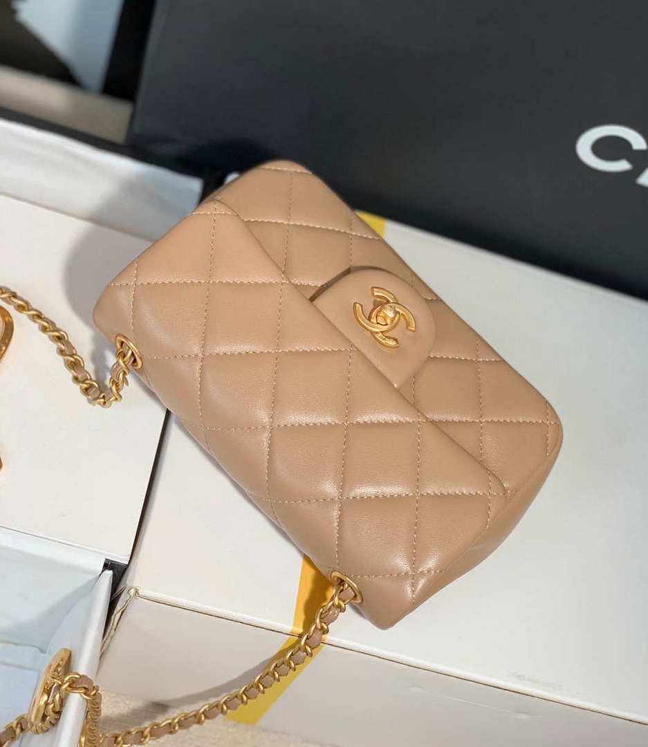 Chanel 1116 Chanel Flap bag Lambskin A69900 CF Chain Apricot