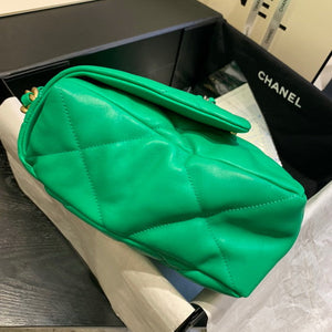Chanel 19 Maxi Handbag Lambskin Gold AS1162 Green - Default Title - View 5