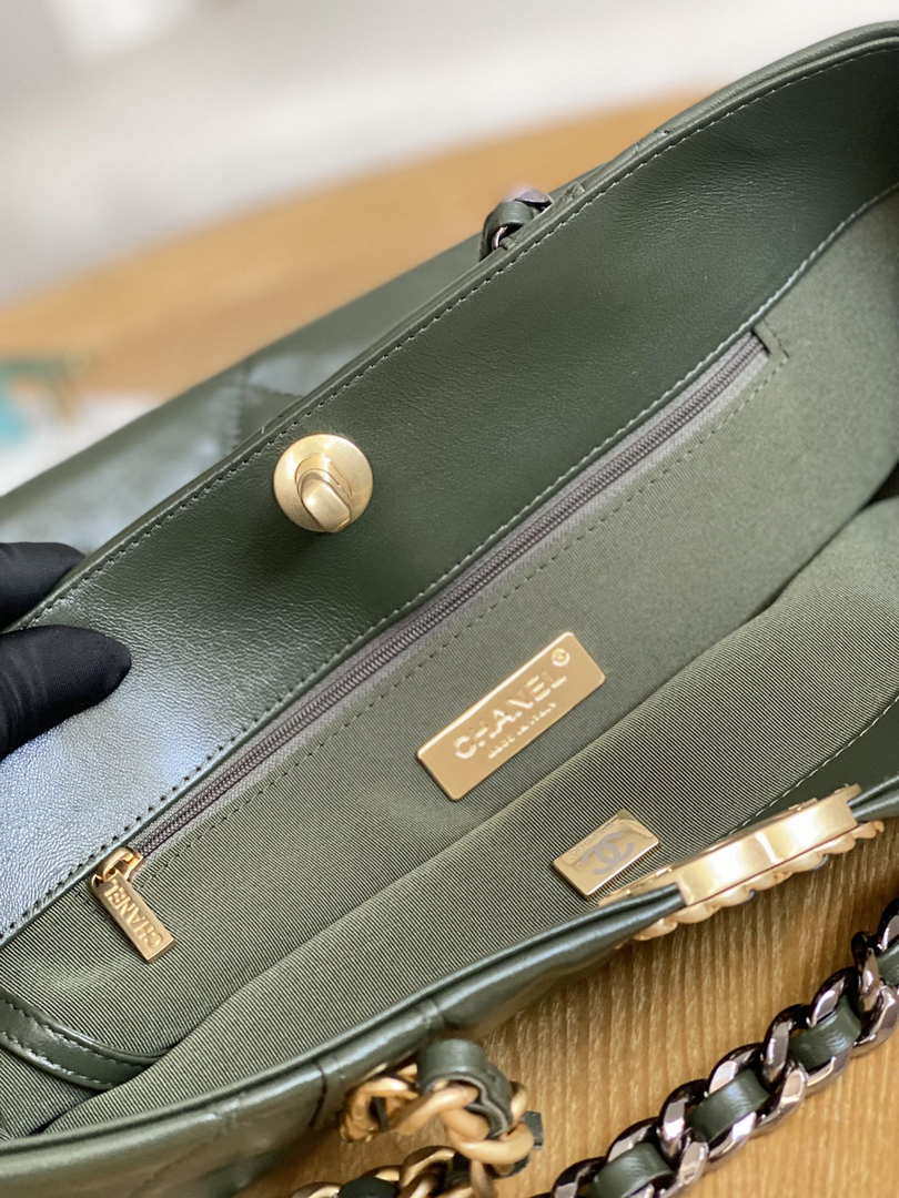 Chanel 19 Shopping Bag Shiny Lambskin AS3660 Gold-Tone  Silver-Tone & Ruthenium-Finish Metal Dark Green - Default Title - View 7