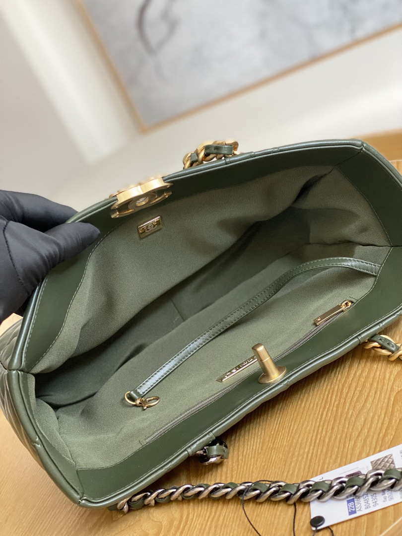 Chanel 19 Shopping Bag Shiny Lambskin AS3660 Gold-Tone  Silver-Tone & Ruthenium-Finish Metal Dark Green - Default Title - View 9