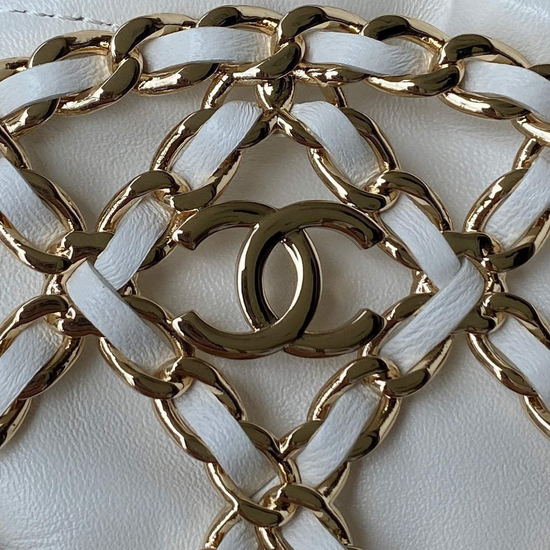 Chanel 2022 Cruise AP2685 Clutch Bag White