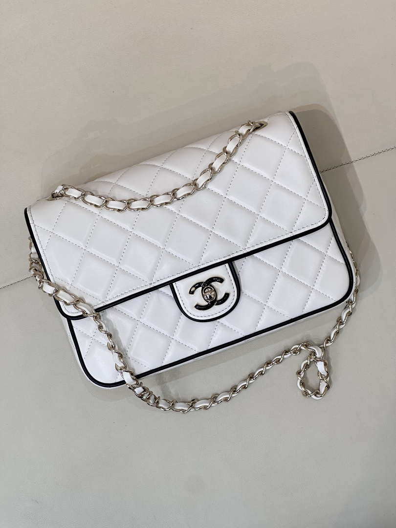 Chanel 2025SS Flap Bag Lambskin AS5150 White