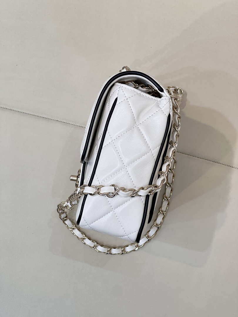 Chanel 2025SS Flap Bag Lambskin AS5150 White
