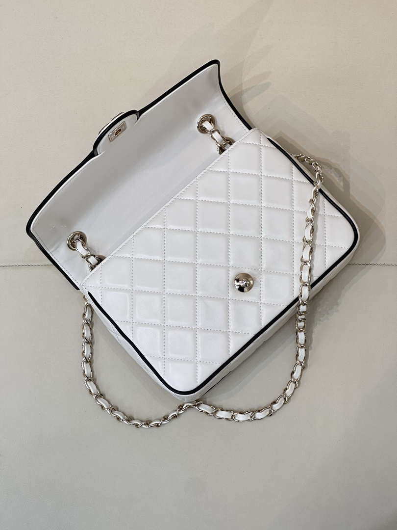 Chanel 2025SS Flap Bag Lambskin AS5150 White - Default Title - View 17