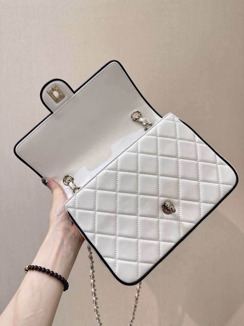 Chanel 2025SS Flap Bag Lambskin AS5150 White