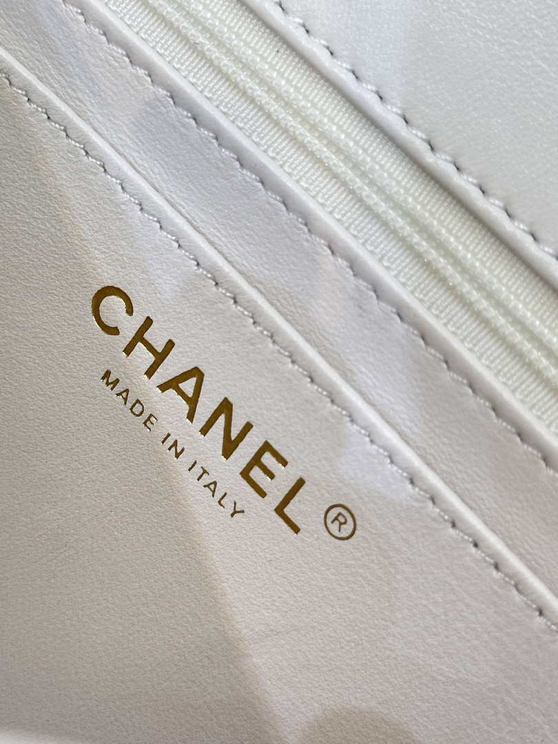 Chanel 2025SS Flap Bag Lambskin AS5150 White - Default Title - View 3