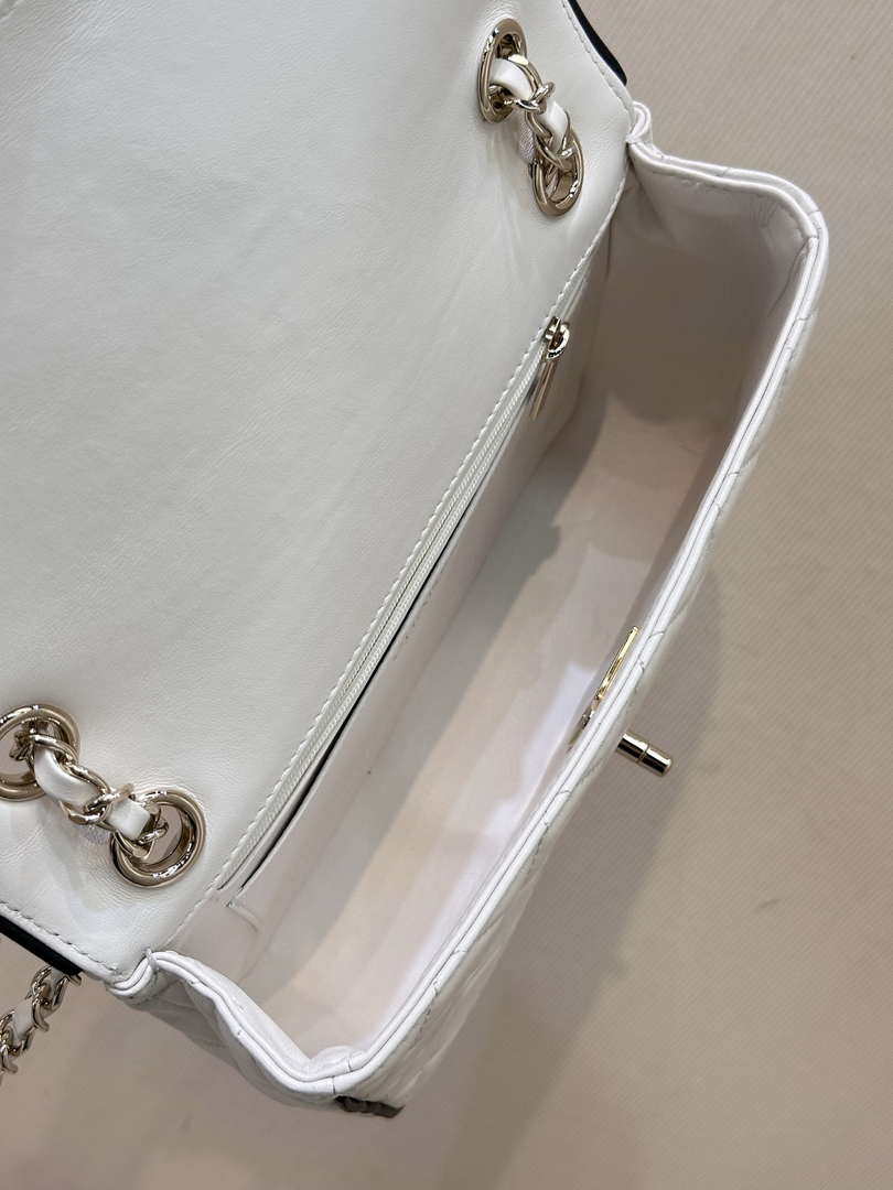 Chanel 2025SS Flap Bag Lambskin AS5150 White