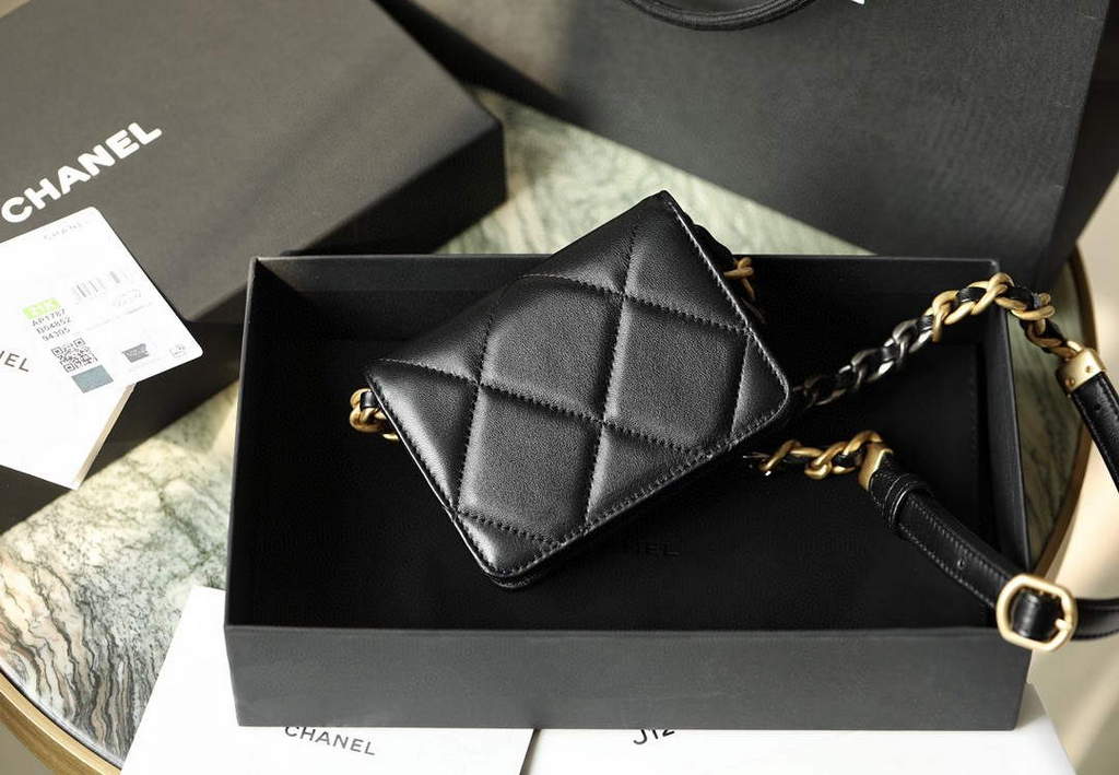 Chanel 21AW Chanel Mini 19 Flap bag Coin Purse With Chain Lambskin Black