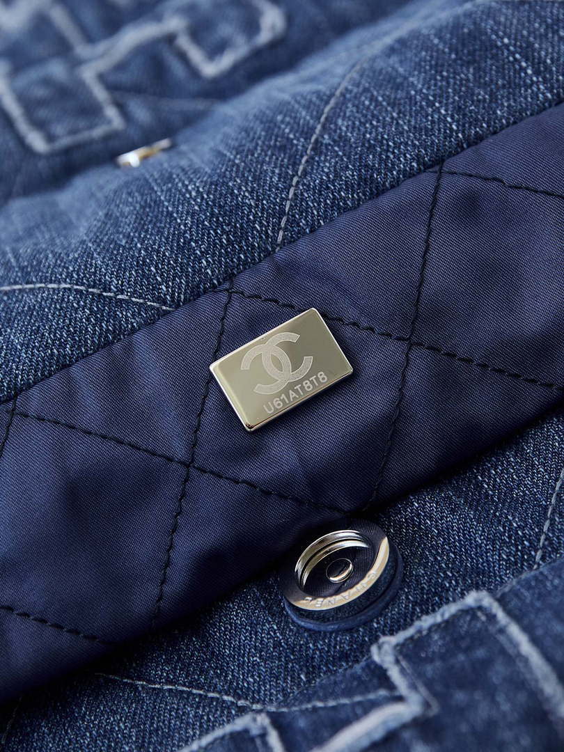 Chanel 22 AS3260 Small Handbag 24A Denim embroidered & Silver-Tone Metal - Default Title - View 9