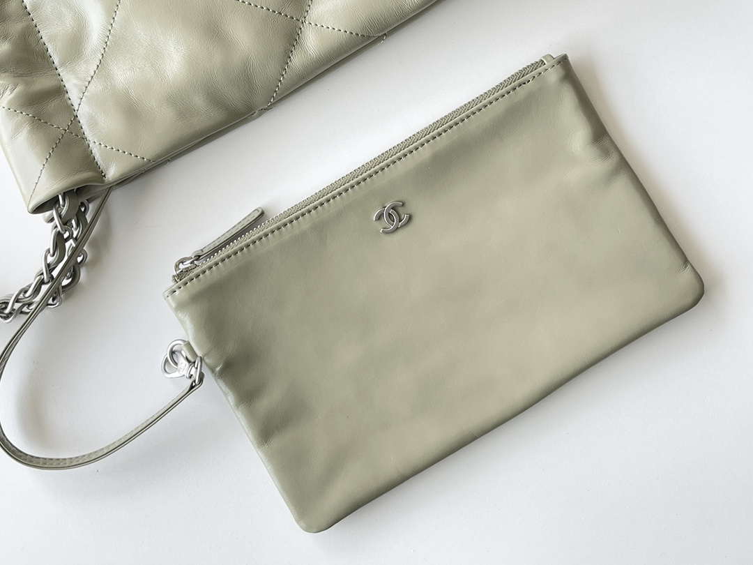 Chanel 22 AS3260 Small Handbag 25C Shiny Calfskin Light Green