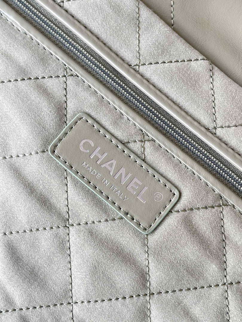 Chanel 22 AS3260 Small Handbag 25C Shiny Calfskin Light Green - Default Title - View 9