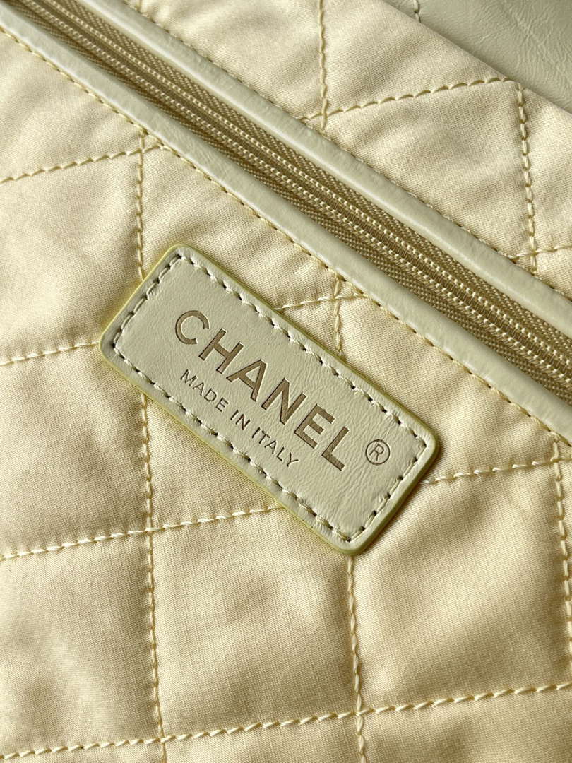 Chanel 22 AS3260 Small Handbag 25C Shiny Calfskin Light Yellow
