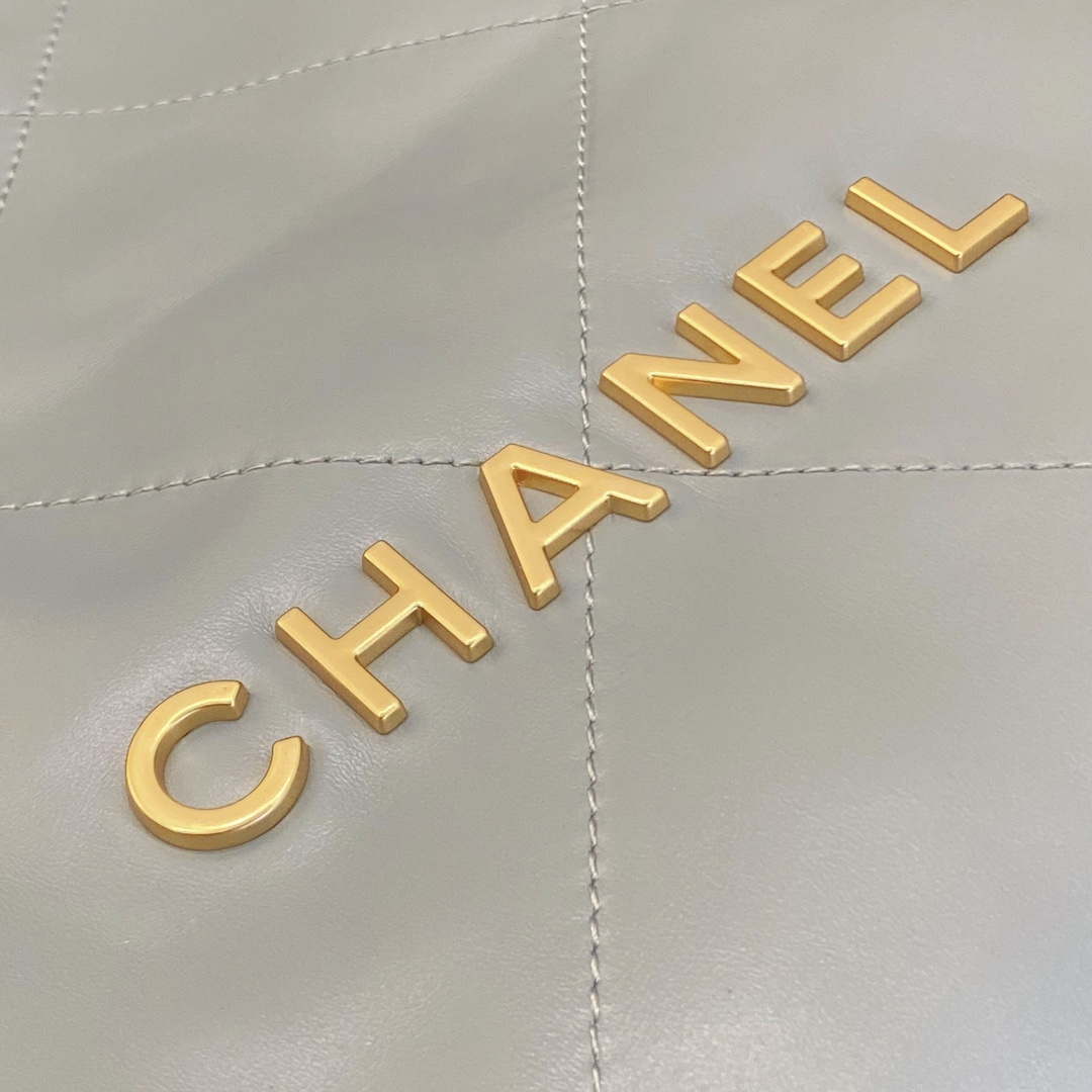 Chanel 22 AS3260 Small Handbag Shiny Calfskin Light Green Gold - Default Title - View 5