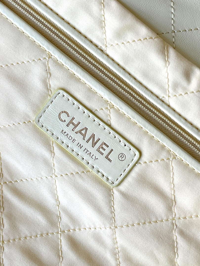 Chanel 22 AS3261 Handbag 24C Shiny Calfskin Light Yellow Gold