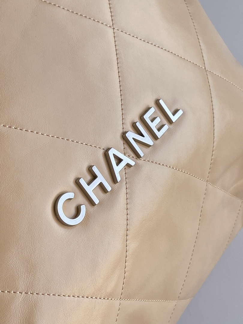 Chanel 22 AS3261 Handbag 24K Shiny Calfskin Apricot Silver