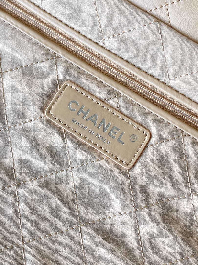 Chanel 22 AS3261 Handbag 24K Shiny Calfskin Apricot Silver