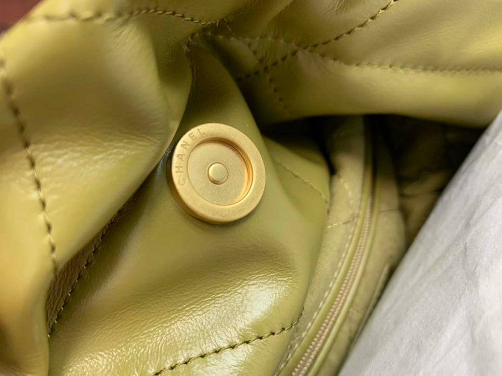 Chanel 22 Handbag Shiny Calfskin Gold AS3261 Lemon Yellow
