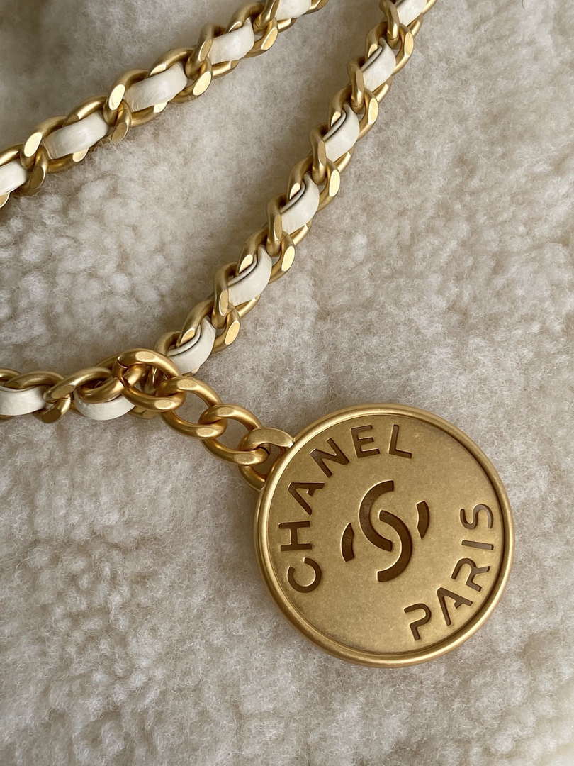 Chanel 22 AS3980 Mini Handbag wool & Gold-Tone Metal Beige