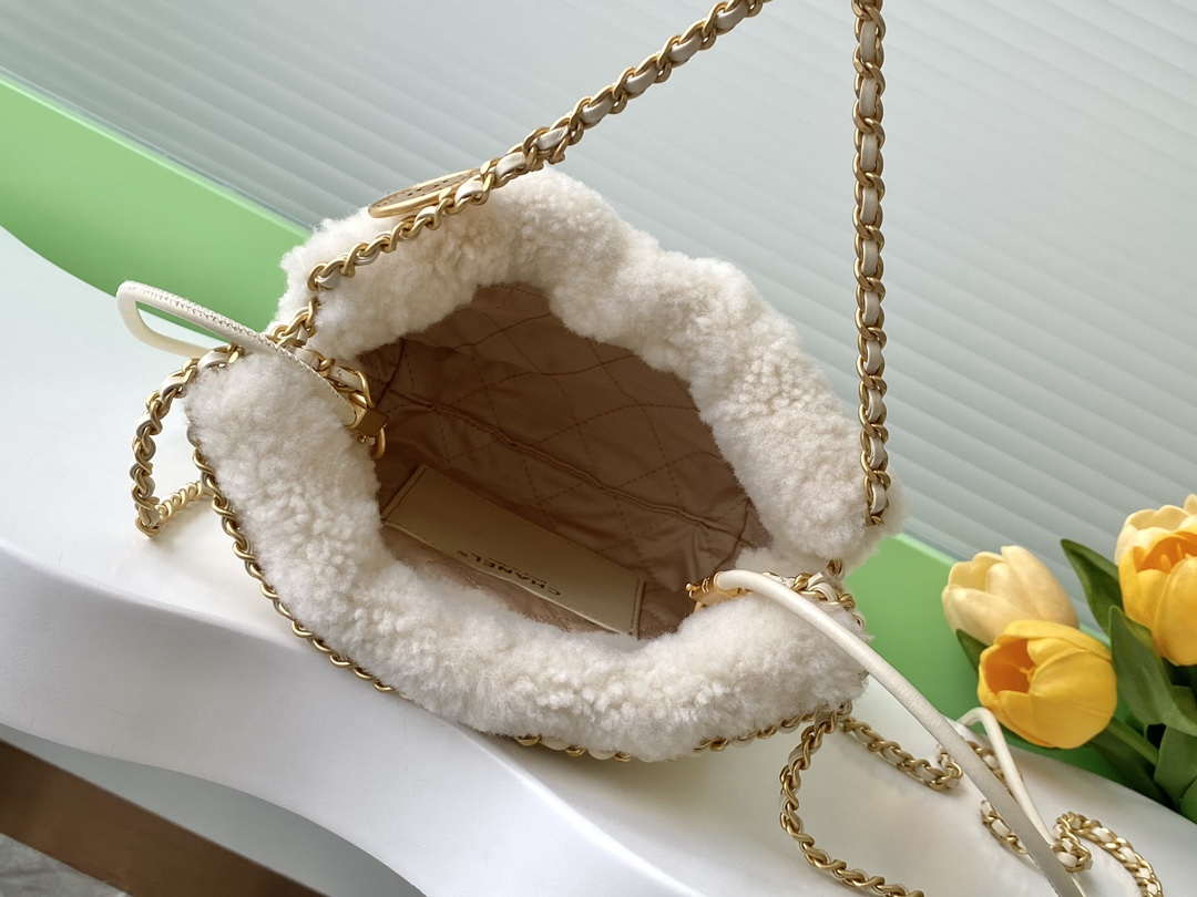 Chanel 22 AS3980 Mini Handbag wool & Gold-Tone Metal Beige