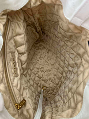 Chanel 22 Backpack AS3859 Shiny White Calfskin With Gold - Default Title - View 7
