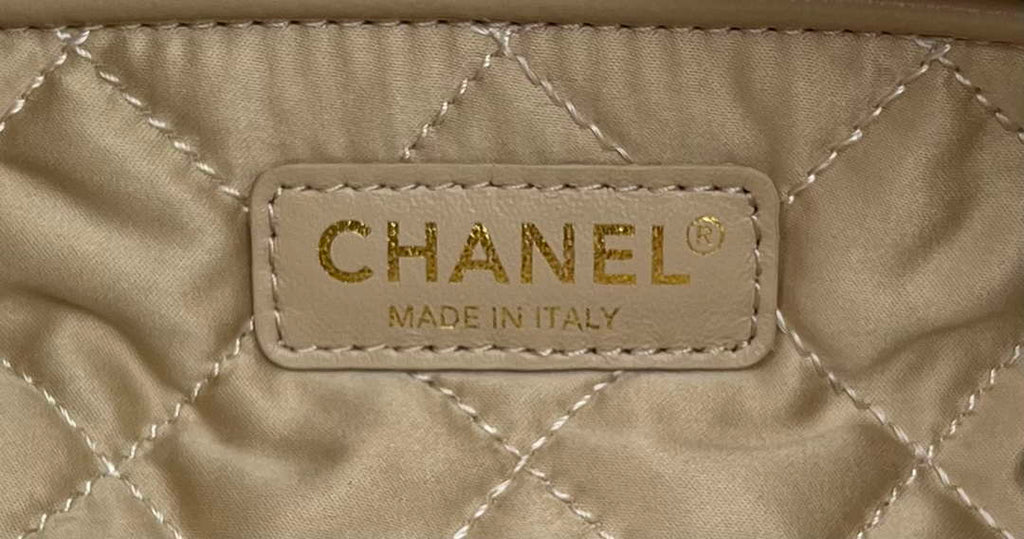 Chanel 22 Backpack AS3859 Shiny White Calfskin With Gold