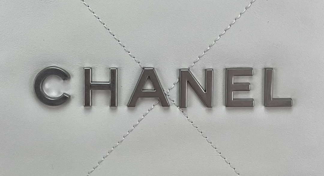 Chanel 22 Backpack AS3859 Shiny White Calfskin With Silver - Default Title - View 4