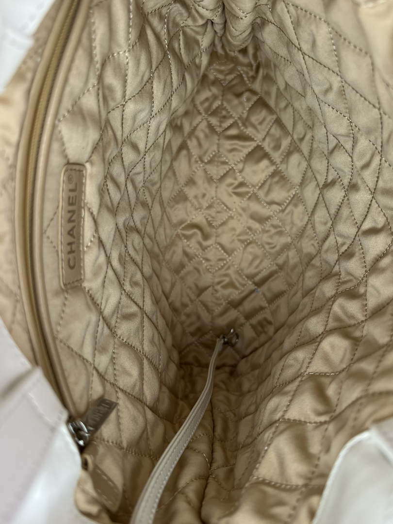 Chanel 22 Backpack AS3859 Shiny White Calfskin With Silver - Default Title - View 7