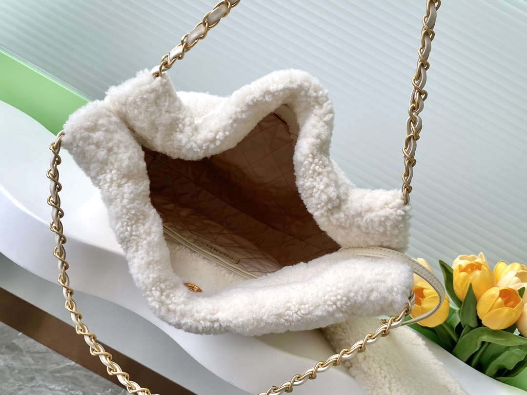 Chanel 22 bag AS3260 Small Handbag  Sheep wool Beige