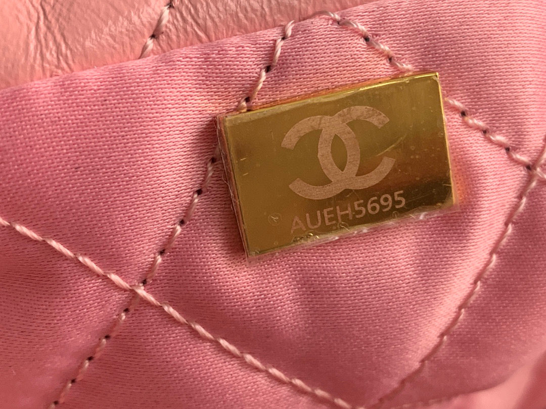 Chanel 22 Large Handbag Shiny Calfskin Gold-Tone Metal AS3262 Pink