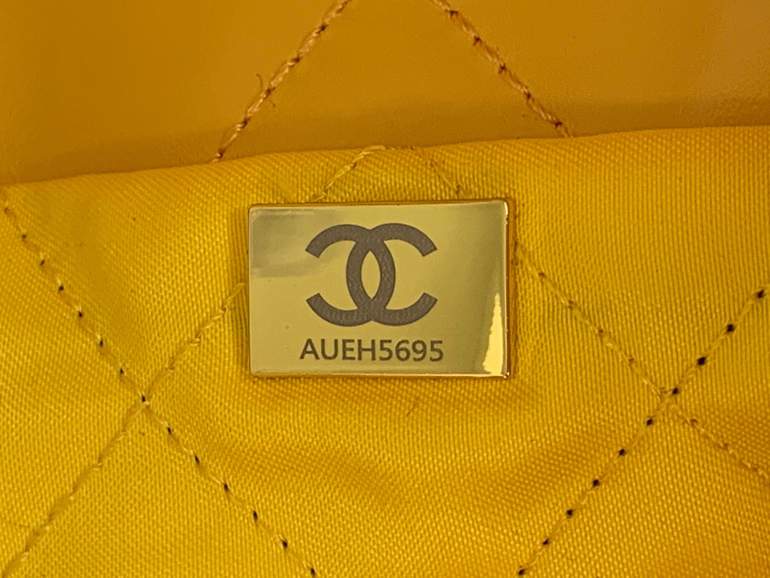 Chanel 22 Large Handbag Shiny Calfskin Gold-Tone Metal AS3262 Yellow