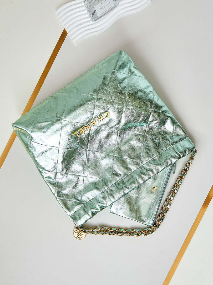 Chanel 22 HandBag Fantasy color Calfskin & Gold-Tone Metal AS3261 Green