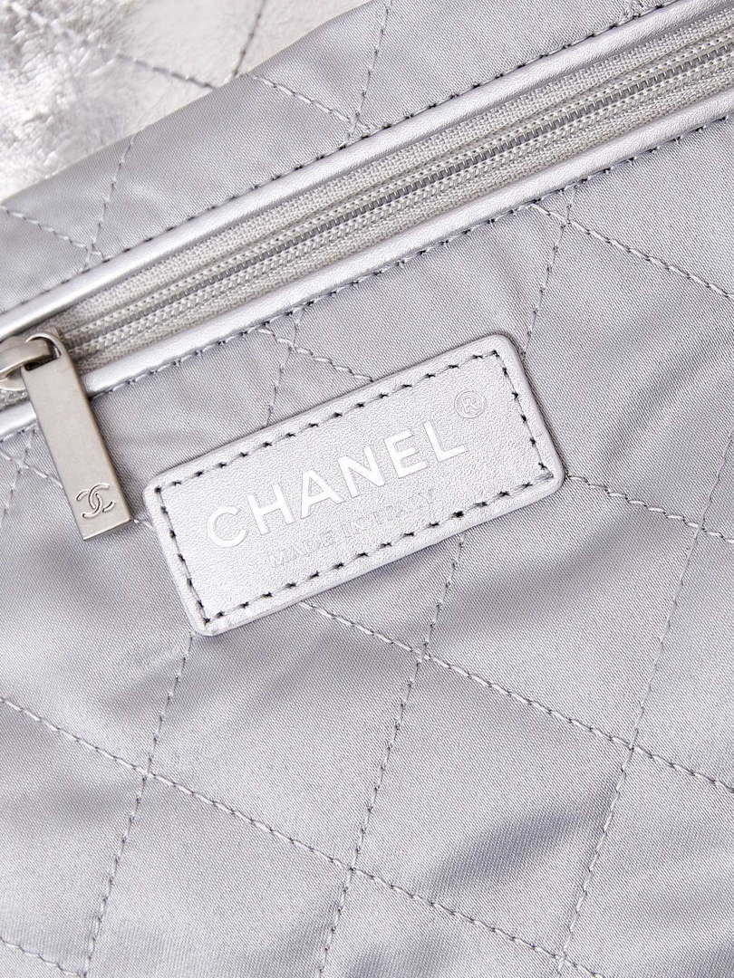 Chanel 22 Handbag Fantasy color Calfskin & Silver-Tone Metal AS3261 Silver