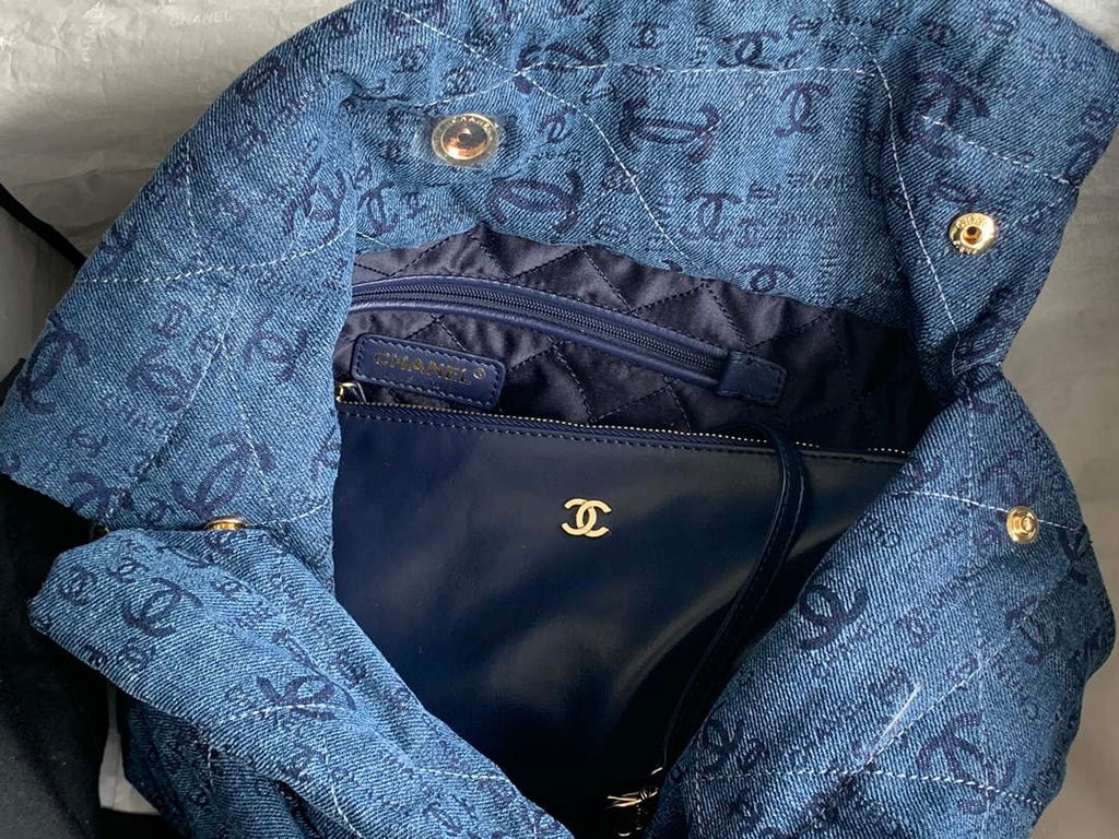 Chanel 22 Handbag Gold-Tone Metal Canvas AS3260 Blue denim