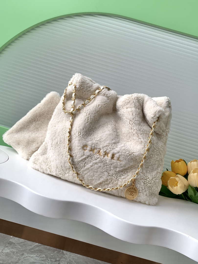 Chanel 22 Handbag Sheep wool & Gold-Tone Metal AS3261 Beige - Default Title - View 1