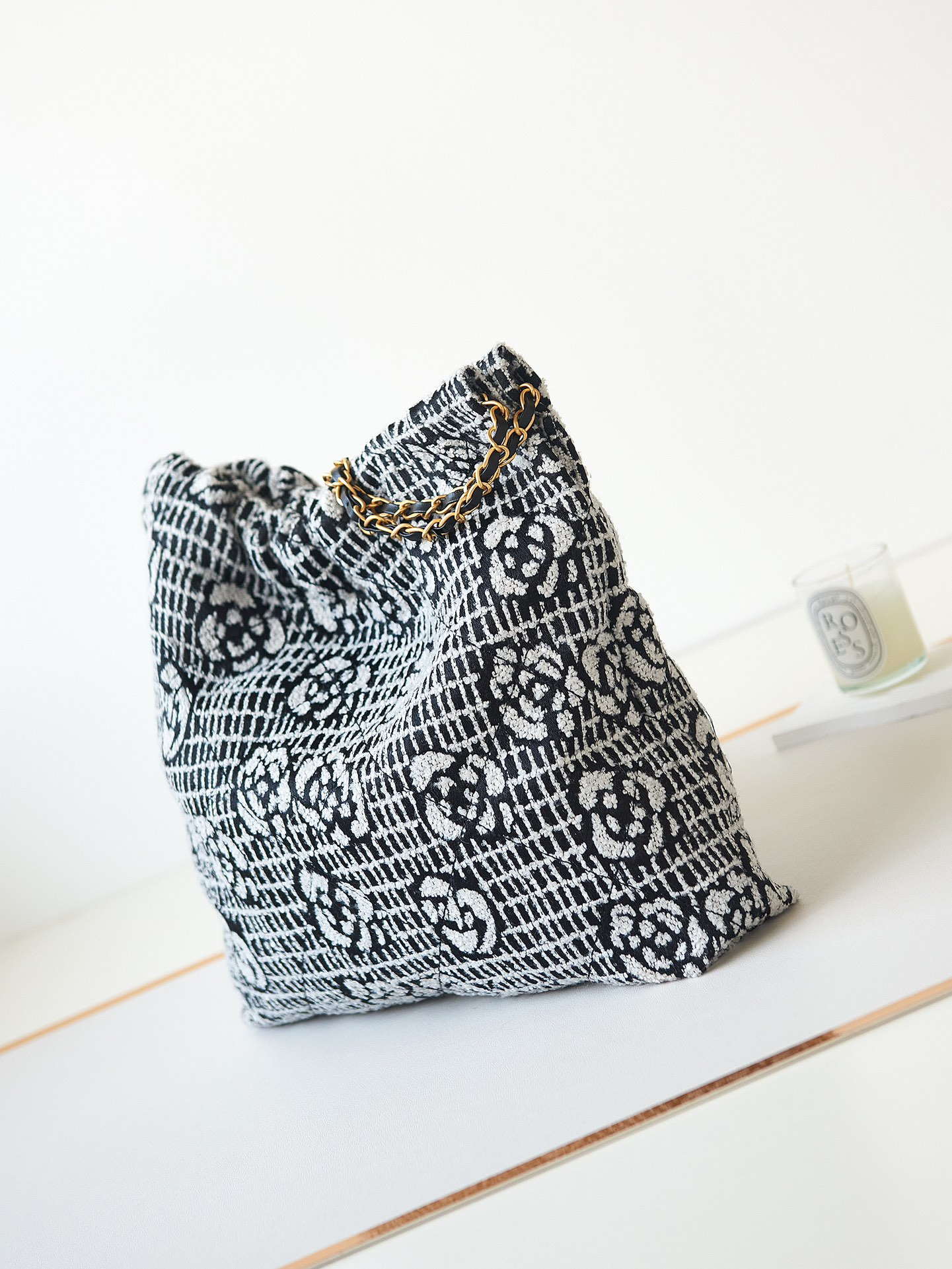 Chanel 22 Handbag Shiny AS3261 White & Black Velvet Gold - Default Title - View 3
